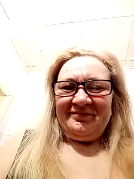 HelenaGlossX online show from March 20, 2025, 1:13 am