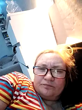 HelenaGlossX online show from March 17, 2025, 4:43 pm