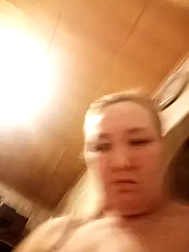 HelenaGlossX online show from February 19, 2025, 1:29 am