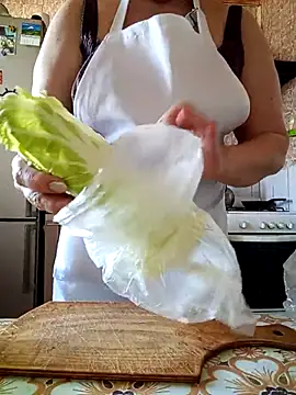 HelenaGlossX online show from February 20, 2025, 8:17 am