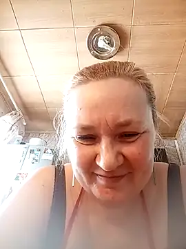 HelenaGlossX online show from January 21, 2025, 8:30 am