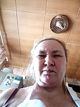 HelenaGlossX online show from February 21, 2025, 8:07 am