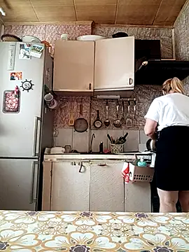 HelenaGlossX online show from March 10, 2025, 8:06 am