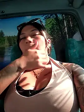 luisa16xxx online show from September 17, 2025, 8:44 pm