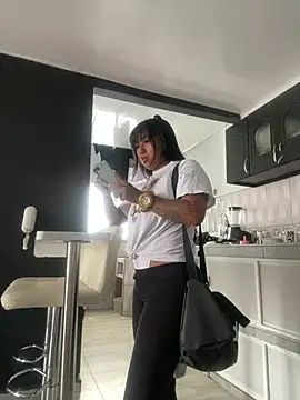 luisa16xxx online show from March 12, 2025, 9:24 pm