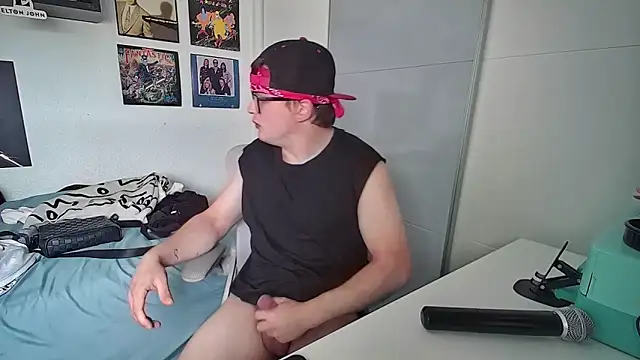 Marioo4k online show from April 8, 2026, 1:56 pm