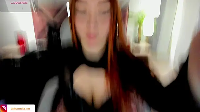  Antonnela  online show from February 2, 2026, 7:57 pm