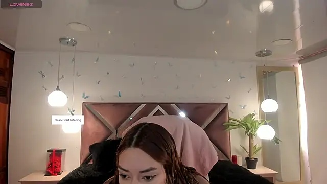  Antonnela  online show from October 20, 2025, 2:06 pm