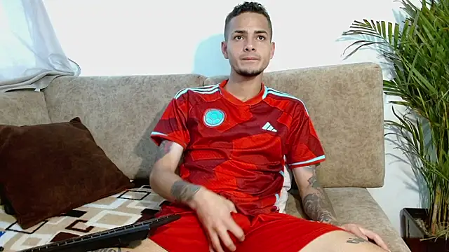 Jeffstyle18 online show from October 14, 2025, 9:04 pm