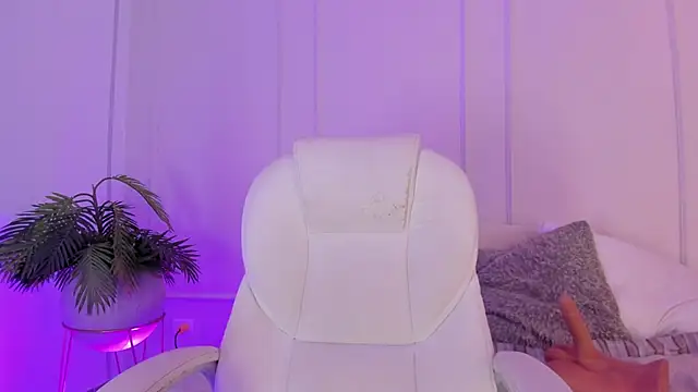 Mariapettit online show from March 11, 2025, 12:28 pm