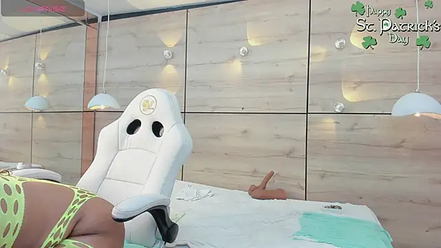 martina touss online show from March 17, 2025, 10:40 pm