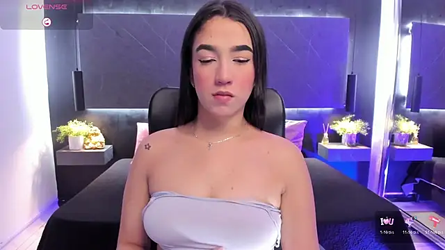 Snapshot of SaraaMills chatting on March 26, 2026, 3:38 am SaraaMills online show from March 26, 2026, 3:38 am