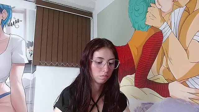 mildre303av online show from February 12, 2025, 2:14 am