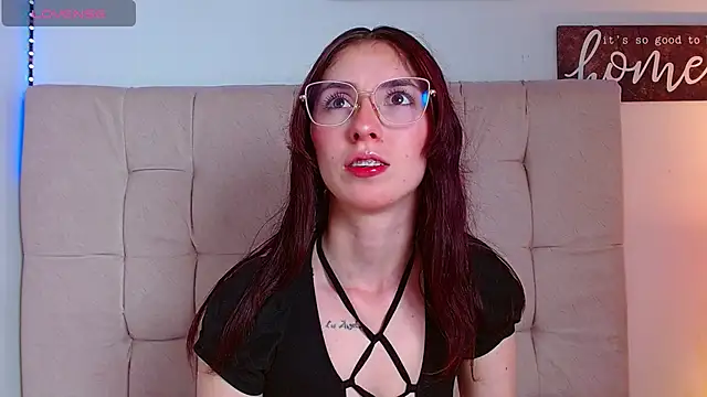 mildre303av online show from March 18, 2025, 11:31 pm