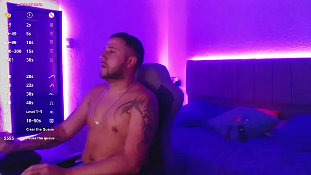 ryanandpamela  online show from February 21, 2025, 5:09 pm