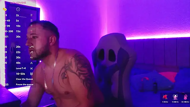 ryanandpamela  online show from February 19, 2025, 1:06 pm