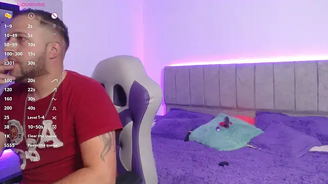 ryanandpamela  online show from February 19, 2025, 5:06 pm