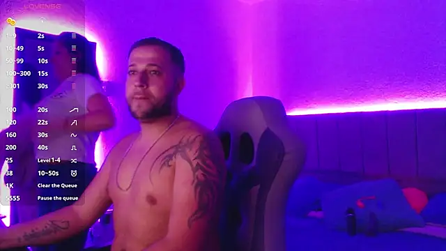 ryanandpamela  online show from February 26, 2025, 10:05 am