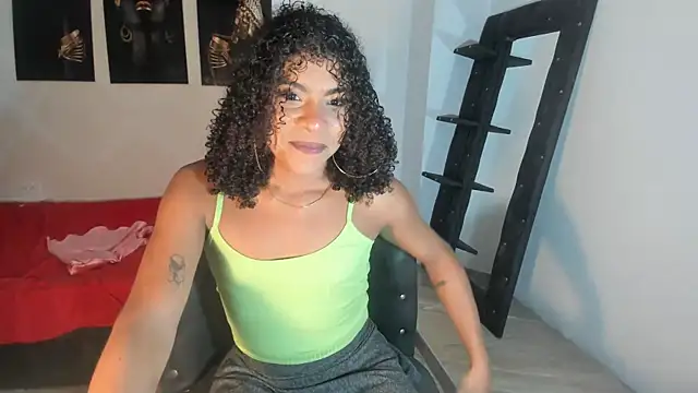 Snapshot of naomiwildburn chatting on October 9, 2025, 2:28 pm naomiwildburn online show from October 9, 2025, 2:28 pm