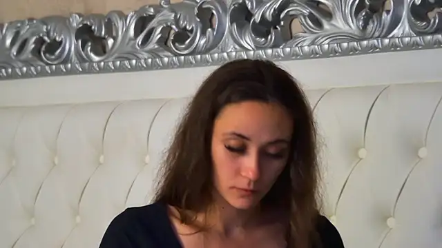 Snapshot of AliceMunro chatting on September 10, 2025, 7:02 pm AliceMunro online show from September 10, 2025, 7:02 pm