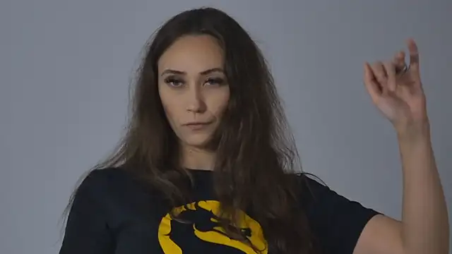 Snapshot of AliceMunro chatting on September 23, 2025, 7:21 pm AliceMunro online show from September 23, 2025, 7:21 pm