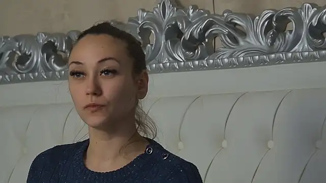 Snapshot of AliceMunro chatting on October 31, 2025, 8:38 pm AliceMunro online show from October 31, 2025, 8:38 pm