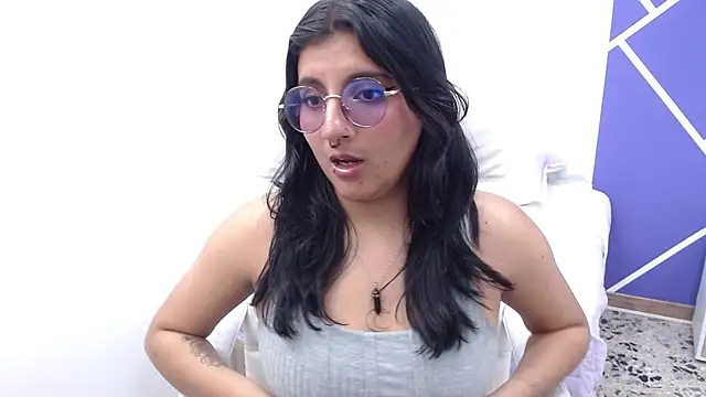 Alliccee online show from February 24, 2025, 6:47 pm