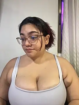 KathyGonzalez online show from September 30, 2025, 11:16 am