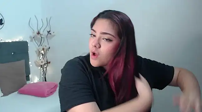 KathyGonzalez online show from February 28, 2025, 9:23 pm