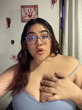 KathyGonzalez online show from October 27, 2025, 10:49 am