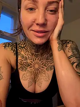 ElenaHaze online show from November 7, 2025, 6:07 am