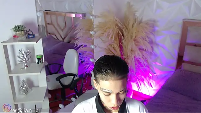 Jonesliam23 online show from February 19, 2026, 7:22 pm