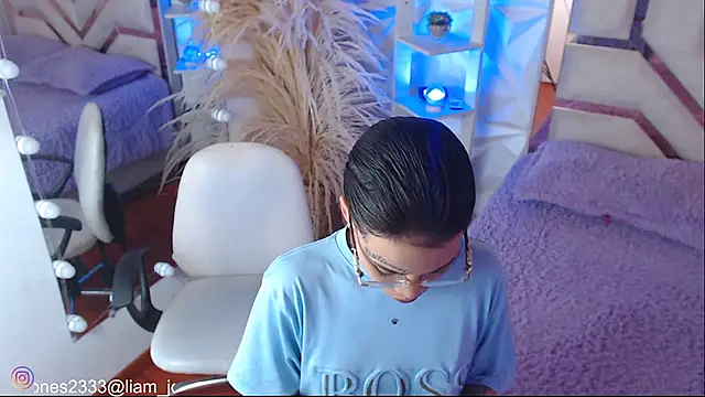 Jonesliam23 online show from October 20, 2025, 7:14 pm