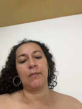 luisa curli online show from February 10, 2026, 4:22 am