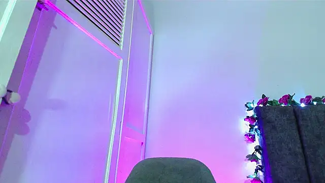 EmilyMeoww online show from February 24, 2025, 10:36 pm