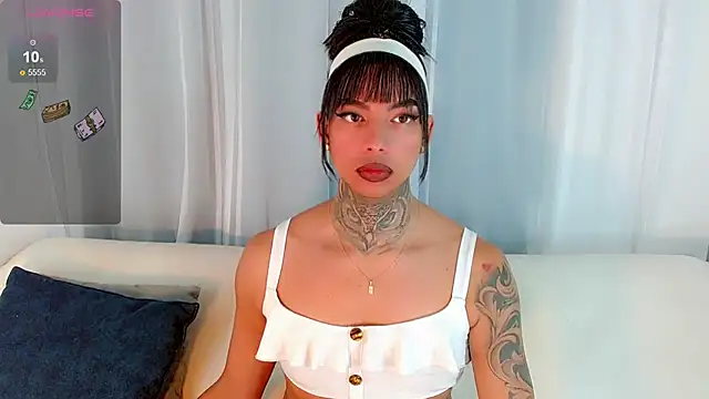 laura sweett120 online show from October 14, 2025, 11:14 pm