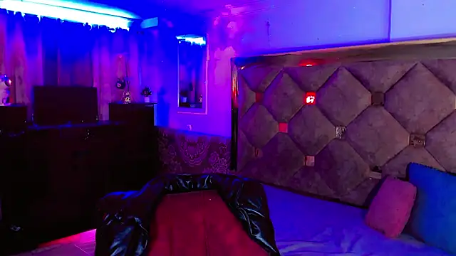 the-horus-girl online show from October 5, 2025, 9:38 pm