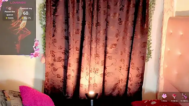 Snapshot of the-horus-girl chatting on July 8, 2026, 5:41 am the-horus-girl online show from July 8, 2026, 5:41 am