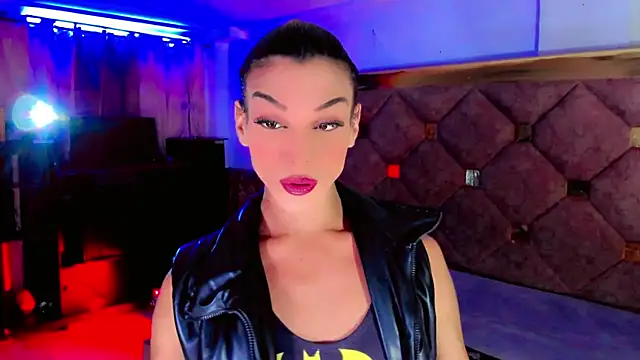 the-horus-girl online show from September 27, 2025, 7:03 am