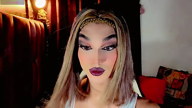 Snapshot of the-horus-girl chatting on July 4, 2026, 5:03 am the-horus-girl online show from July 4, 2026, 5:03 am