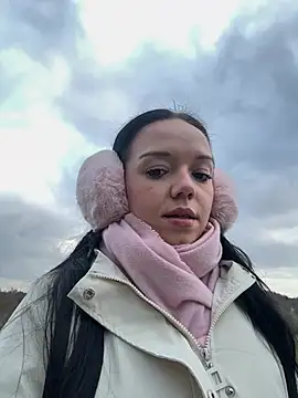 Vanesskaa online show from February 9, 2026, 3:54 pm