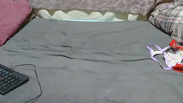 slim girl02 online show from March 31, 2026, 7:21 am