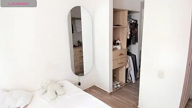 rose scottt online show from February 18, 2026, 5:20 pm