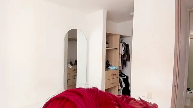 rose scottt online show from December 16, 2025, 3:05 pm