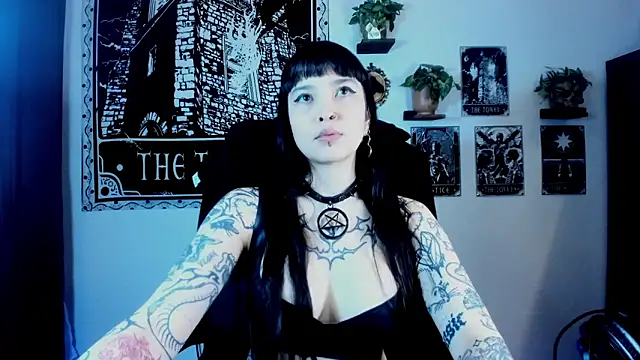 Demongirl6666 online show from November 13, 2025, 7:51 pm