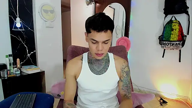 Jordyrodriiguez online show from November 23, 2025, 1:04 am