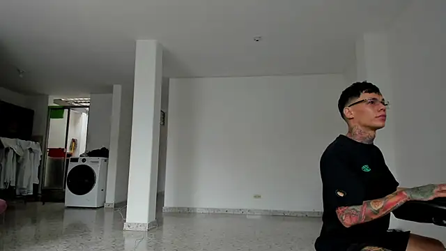 Jordyrodriiguez online show from January 26, 2025, 5:44 pm