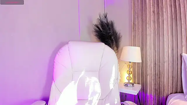 HannaKarson online show from March 14, 2026, 11:38 am