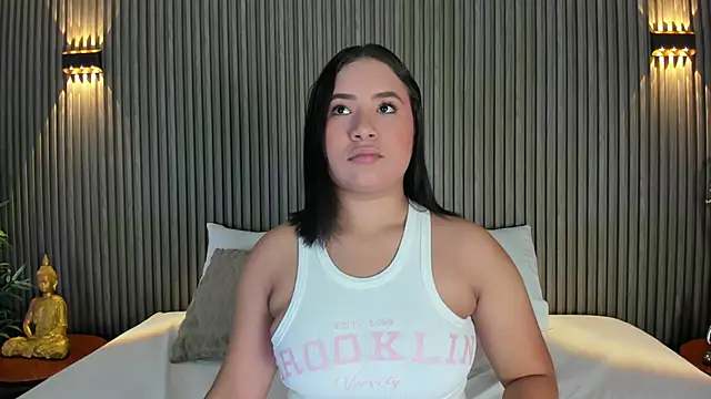 HannaKarson online show from March 12, 2025, 11:32 am