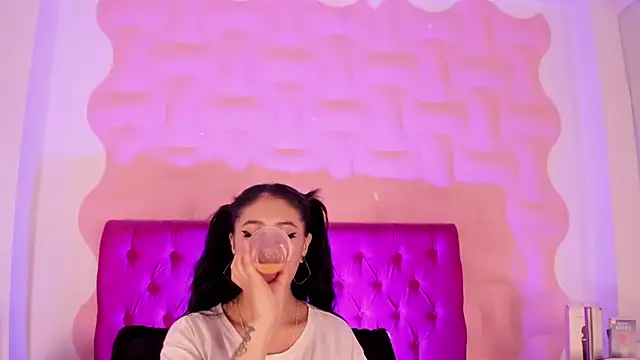 Natasha Nasty2 online show from December 1, 2025, 7:59 pm